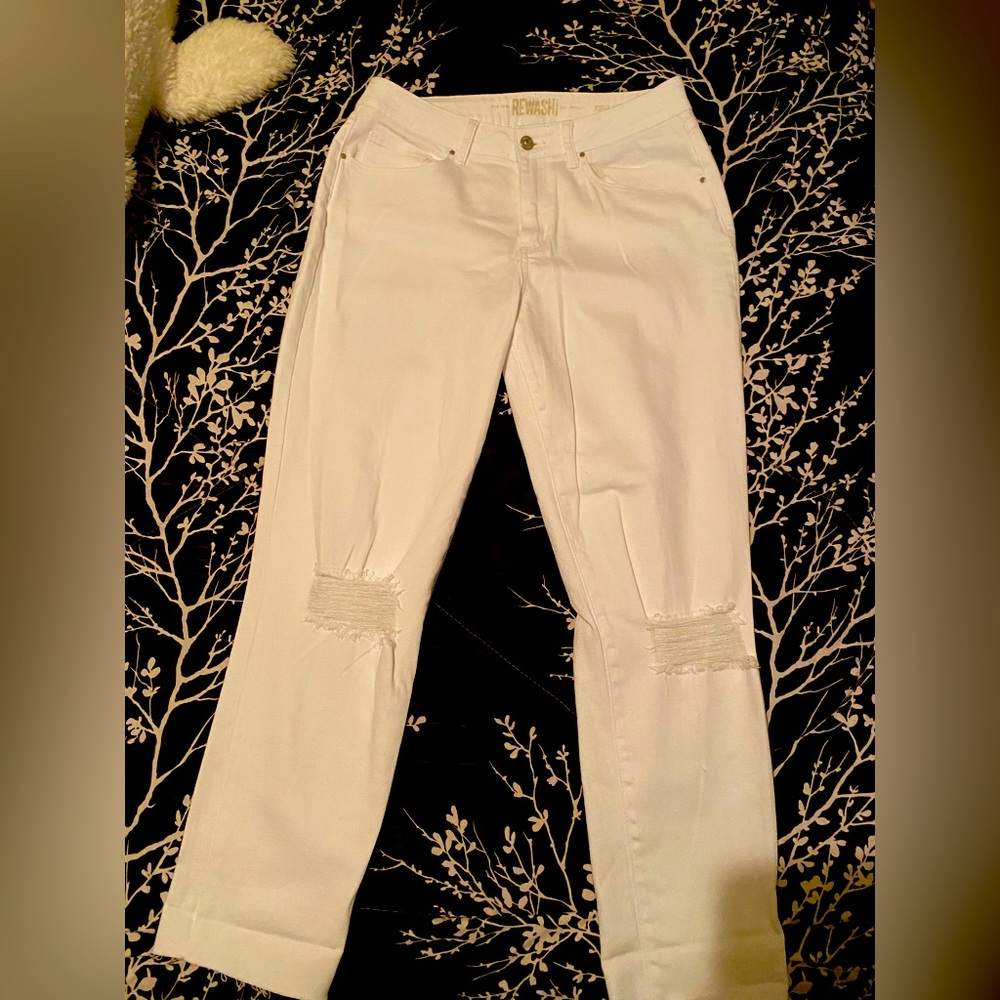 AO Rewash white ripped jeans.  Worn once, sz 11/30